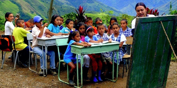 13 de Octubre - Debate sobre la educación en América Latina - NODAL