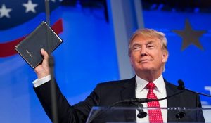 trump-biblia