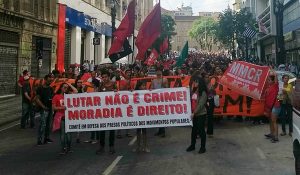 protesta bra