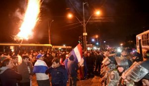 Paraguay protesta itaipu abdo benítez