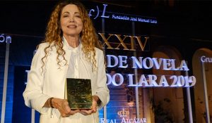 ángela becerra