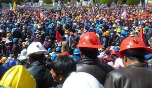 mineros-peru