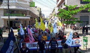 educadores-protesta-paraguay