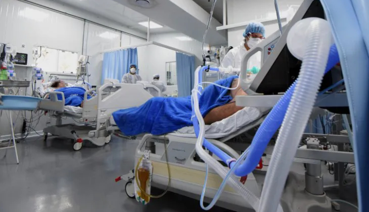 Paraguay al borde del colapso sanitario por hospitales llenos y falta de medicamentos - NODAL