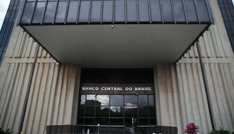 https://www.nodal.am/wp-content/uploads/2023/02/Banco-Central-de-Brasil-750x430.jpg