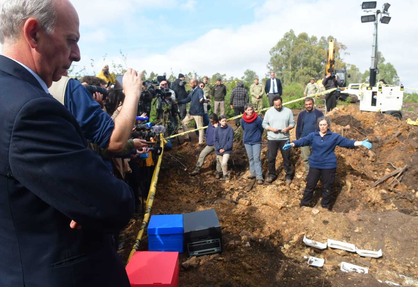 Uruguay | Hallan restos humanos en predio del Ejército e investigan si pertenecen a víctimas de la dictadura - NODAL