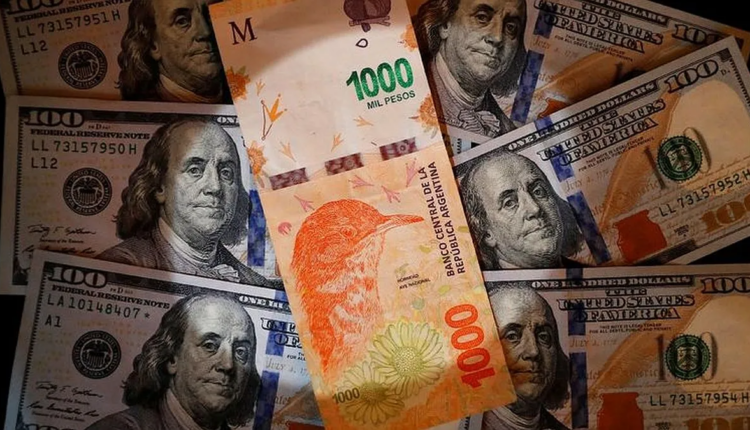 https://www.nodal.am/wp-content/uploads/2023/08/argentina-dolar-peso-750x430.png