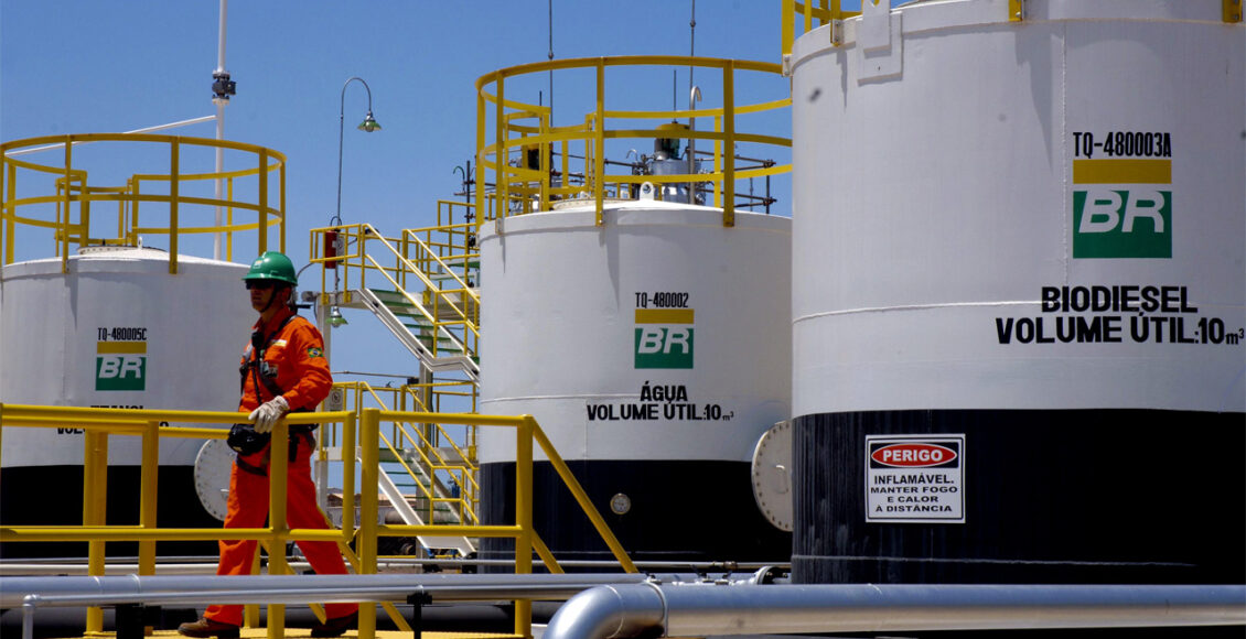 Petrobras-trabajador-operario-planta-de-gas
