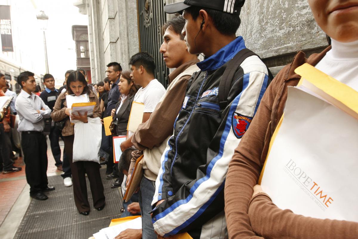 https://www.nodal.am/wp-content/uploads/2024/08/desempleo-peru.jpg