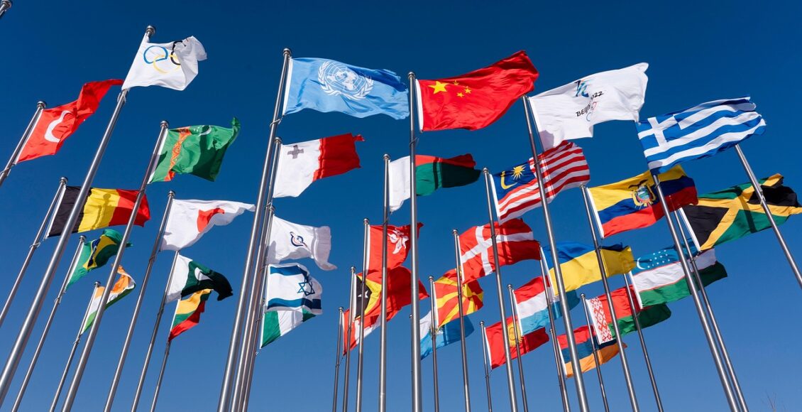 flags-7240868_1280