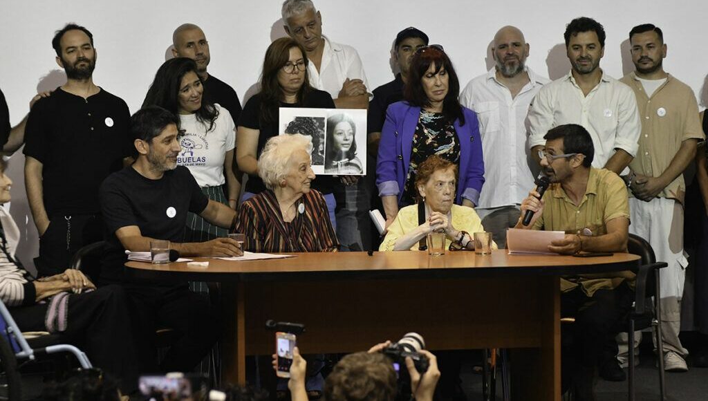Las-Abuelas-de-Plaza-de-Mayo-anunciaron-la-restitución-de-la-nieta-139-foto-NA–1024×680
